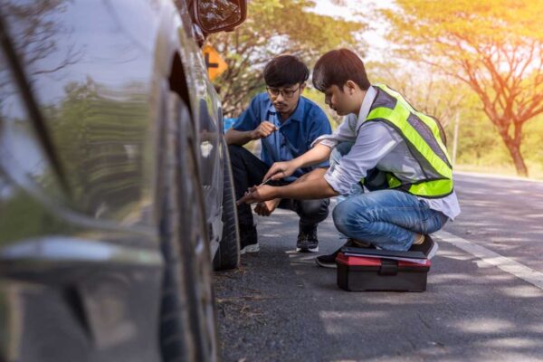 Understanding Roadside Assistance: What You Need to Know