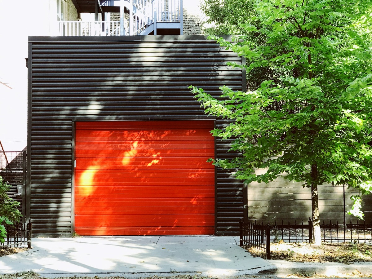 The Role of Residential Garage Doors in Modern Home Security and Aesthetics